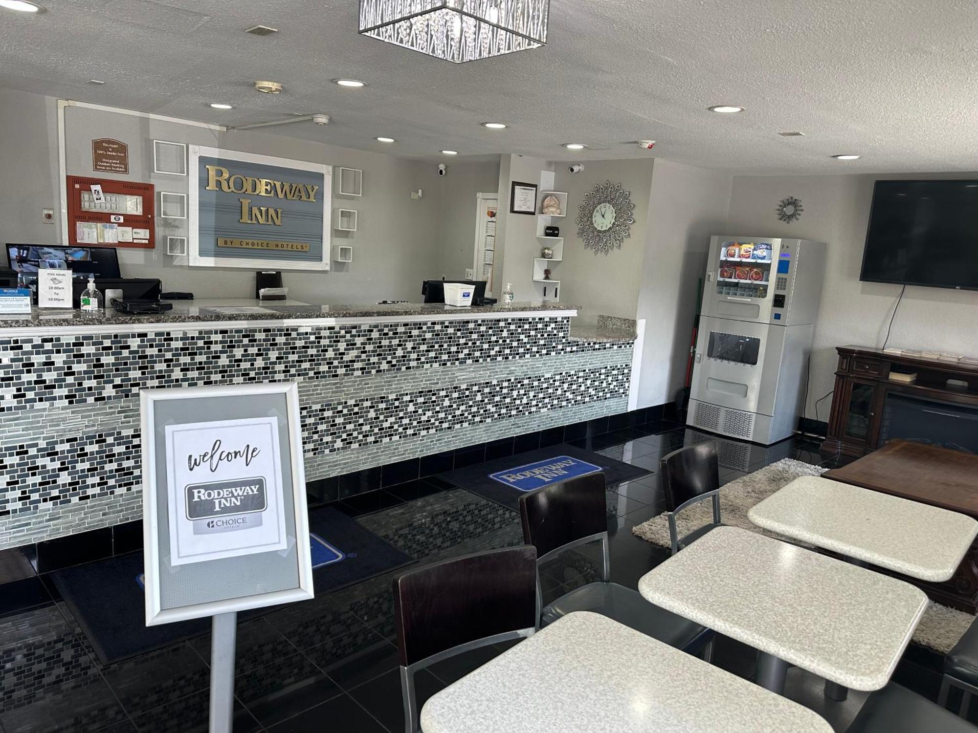 Rodeway Inn Florence - Cincinnati South Екстериор снимка